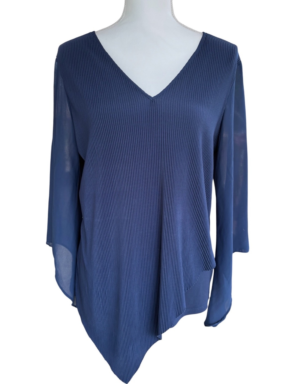 Alfani Navy Plisse V-Neck Top Asymmetric Hem Sheer Sleeve Size Medium